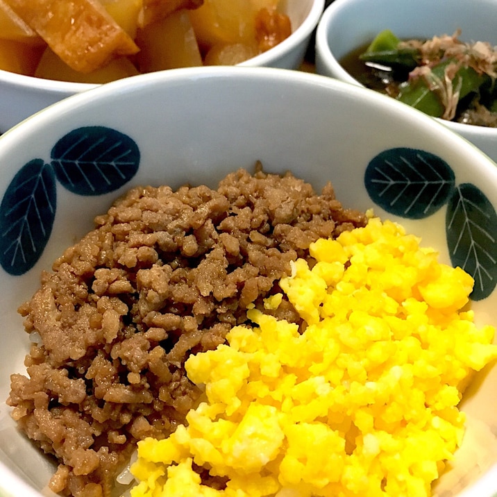 そぼろ丼です☆豚ひき肉でコク＆旨みの深いお味に♪♪